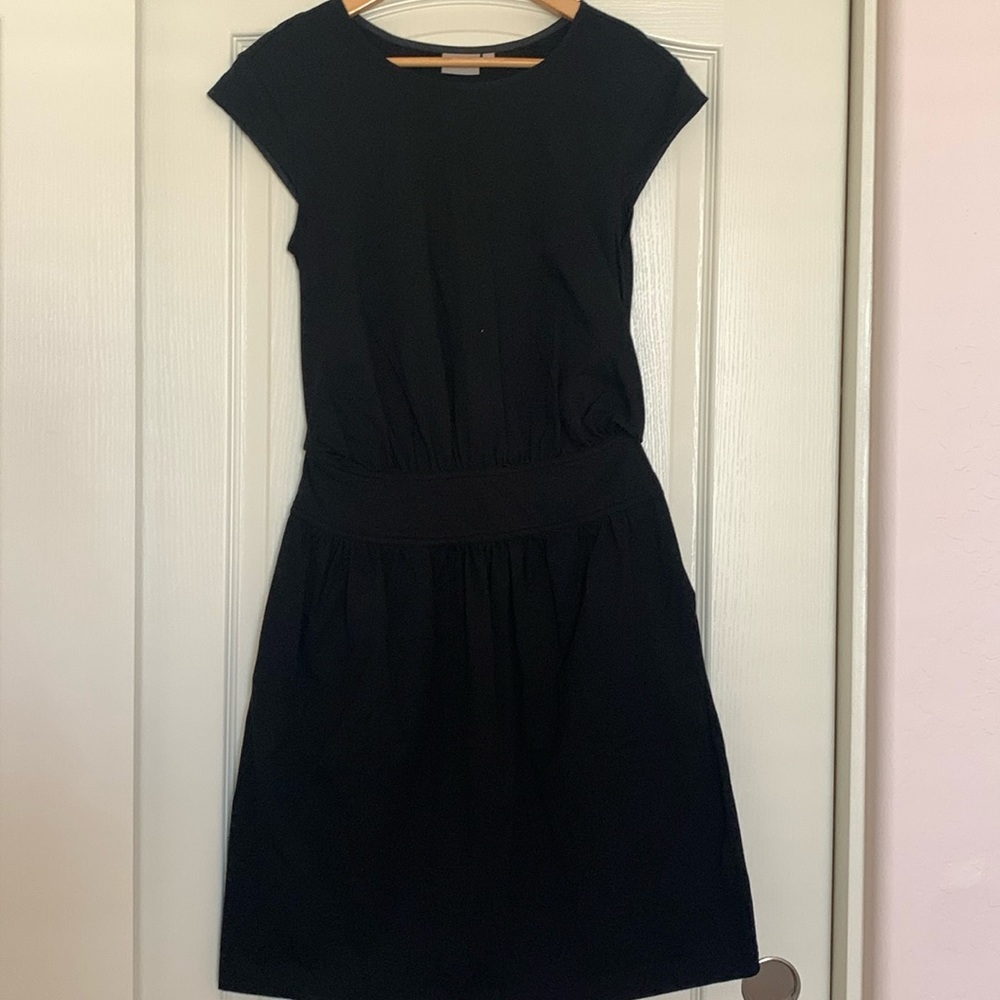 Cap Sleeve Casual Dress with Defined Waist.